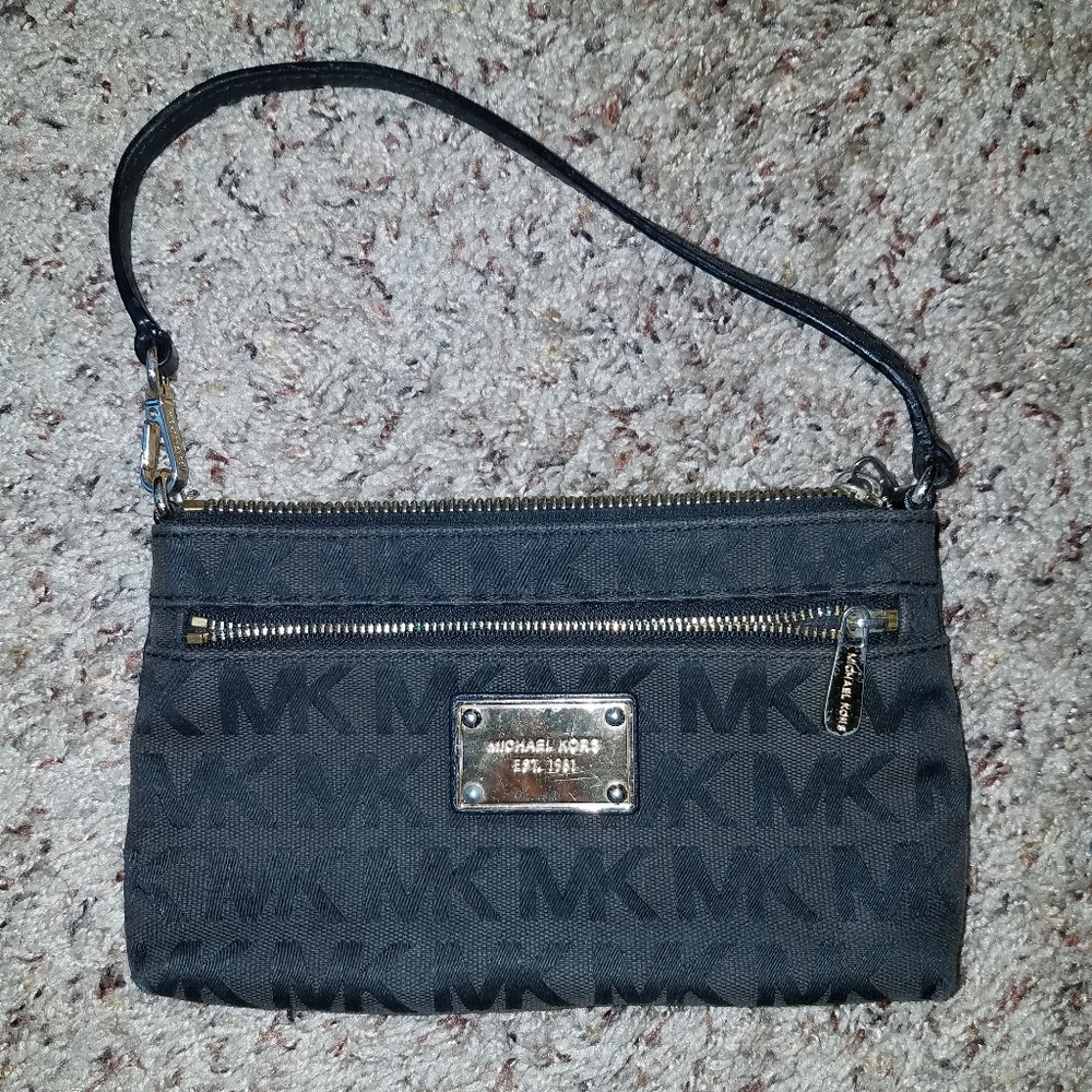 Michael Kors wristlet